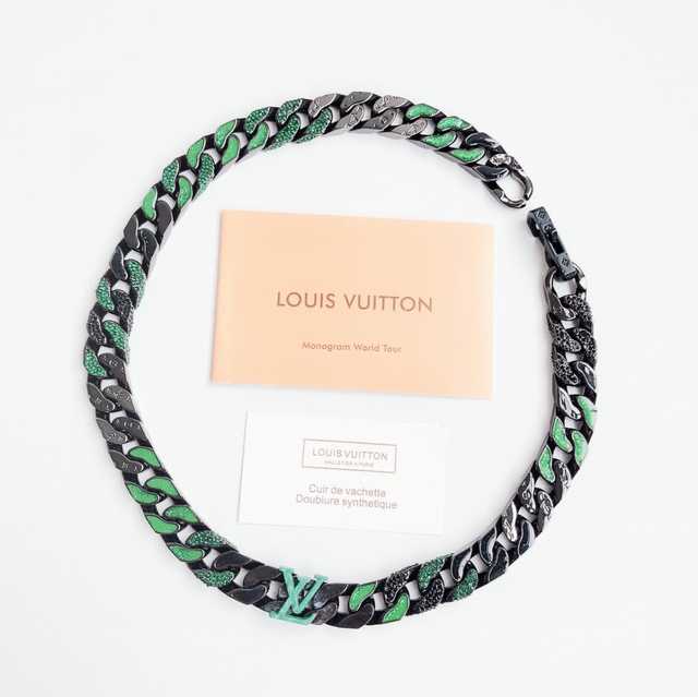 CB10137 LV Necklace