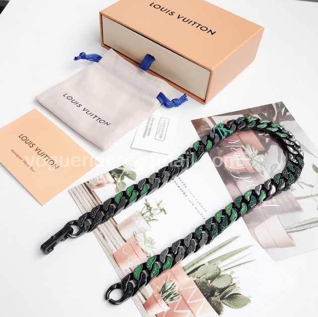 CB10137 LV Necklace CB10137 LV Necklace