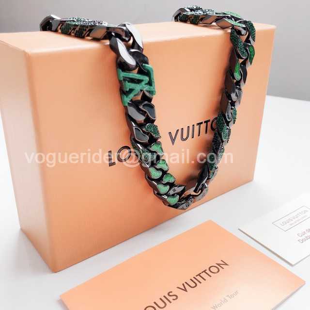 CB10137 LV Necklace CB10137 LV Necklace