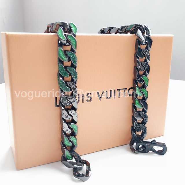 CB10137 LV Necklace CB10137 LV Necklace