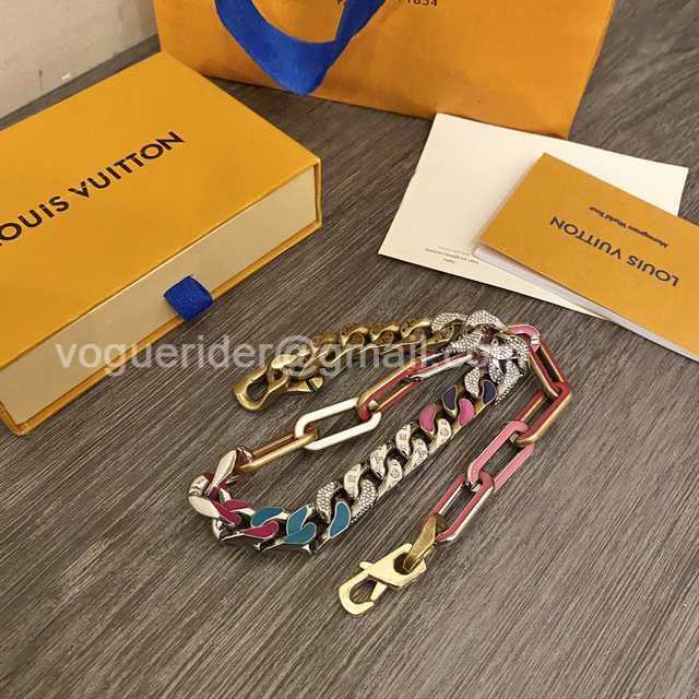CB10142 LV Necklace CB10142 LV Necklace