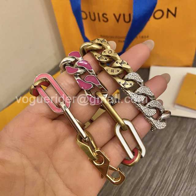 CB10142 LV Necklace CB10142 LV Necklace