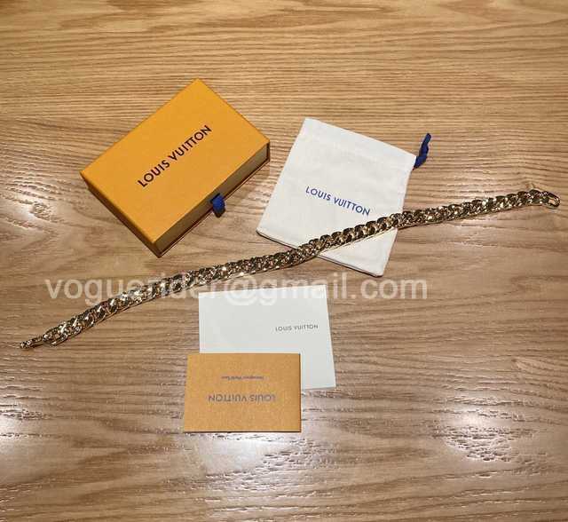 CB10144 LV Necklace CB10144 LV Necklace