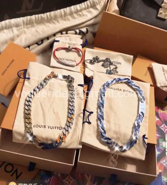 CB10147 LV Bracelet/Necklace