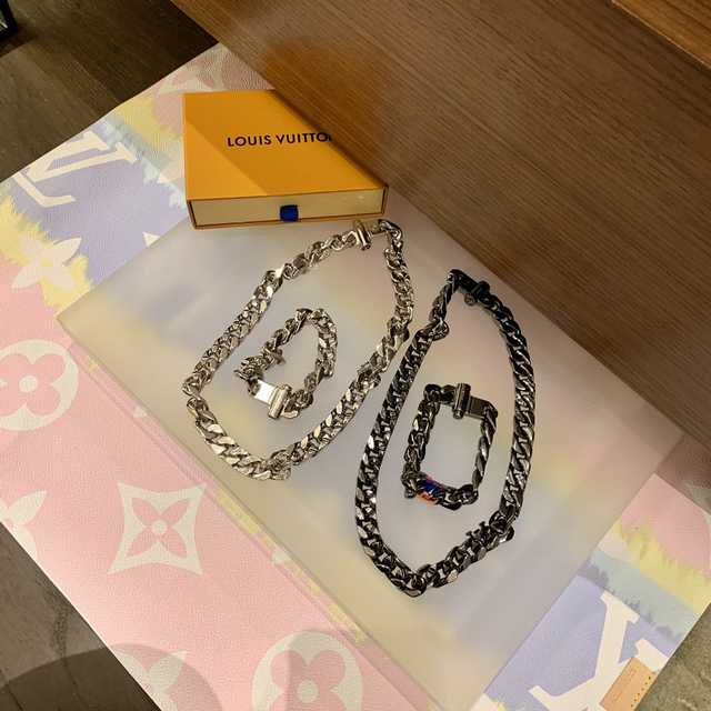 CB10149 LV Bracelet/Necklace