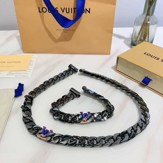 CB10150 LV Bracelet/Necklace