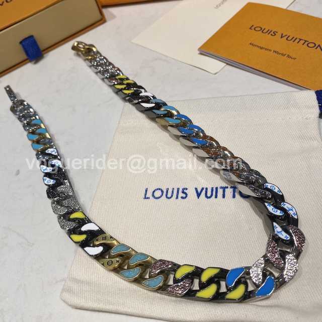 CB10152 LV Necklace CB10152 LV Necklace