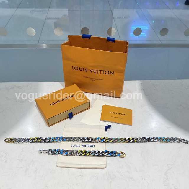 CB10152 LV Necklace CB10152 LV Necklace
