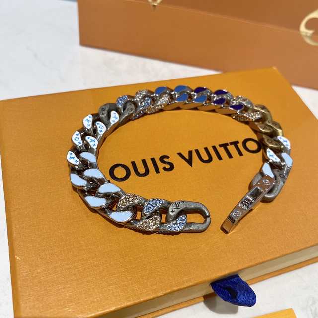 CB10155 LV Bracelet