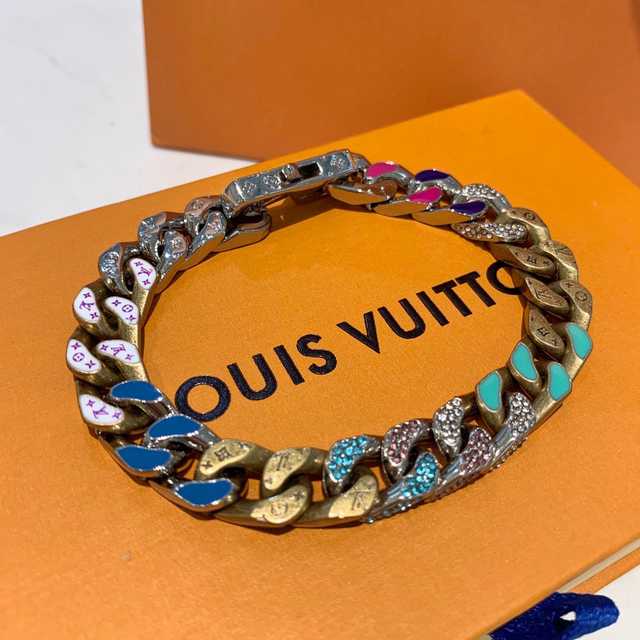 CB10161 LV Bracelet