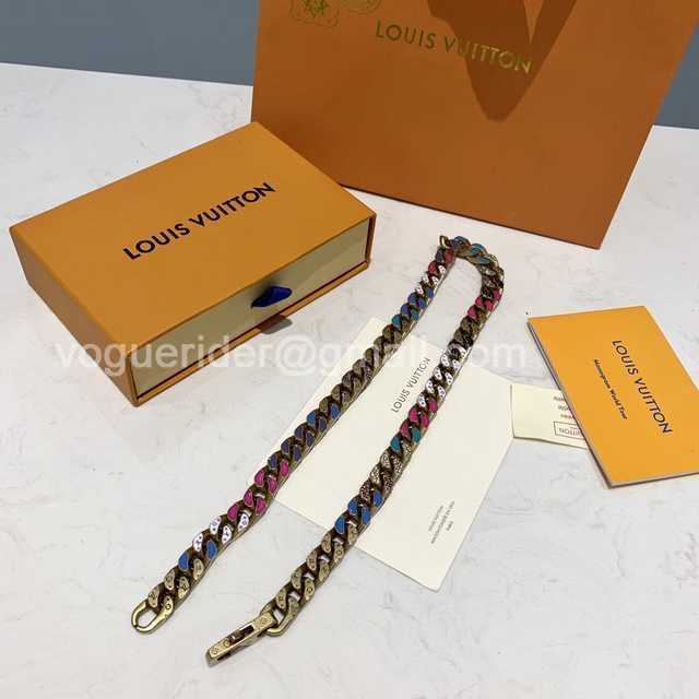 CB10164 LV Necklace CB10164 LV Necklace