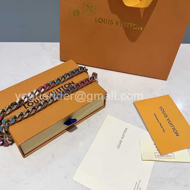 CB10164 LV Necklace CB10164 LV Necklace