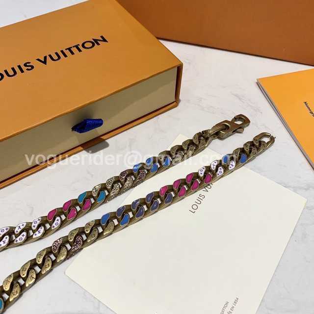 CB10164 LV Necklace CB10164 LV Necklace