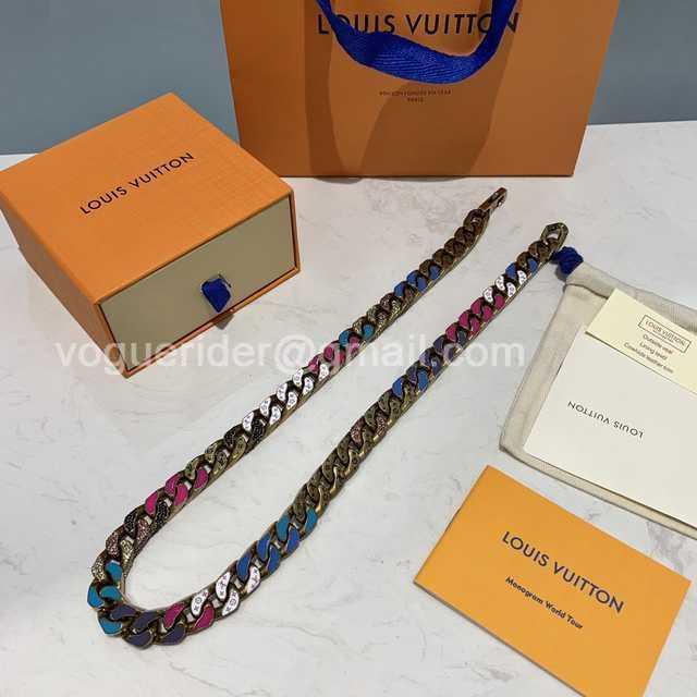 CB10166 LV Necklace CB10166 LV Necklace