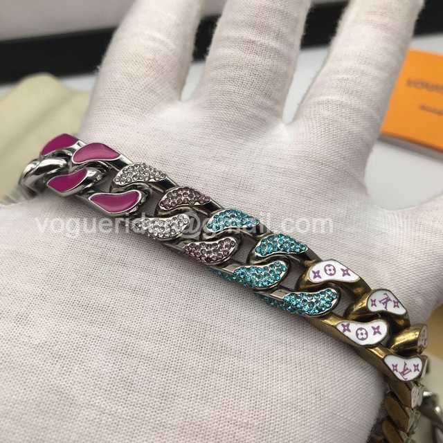 CB10167 LV Necklace CB10167 LV Necklace