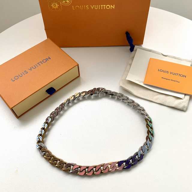 CB10169 LV Necklace