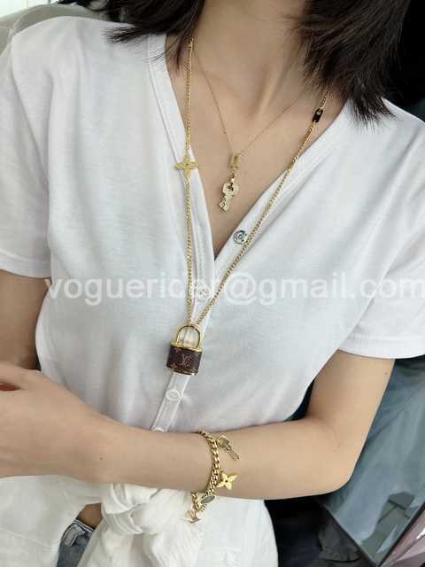 Louis Vuitton Monogram Lock jwl6872 Louis Vuitton Monogram Lock jwl6872