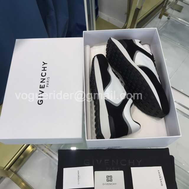 Givenchy Runner