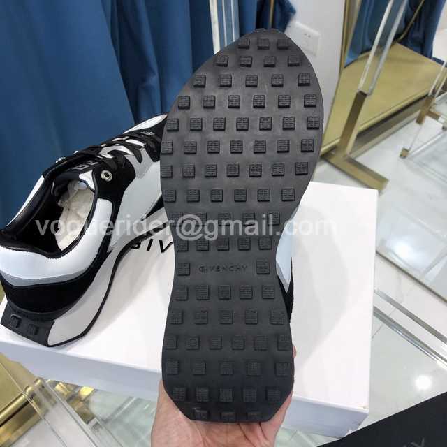 Givenchy Runner