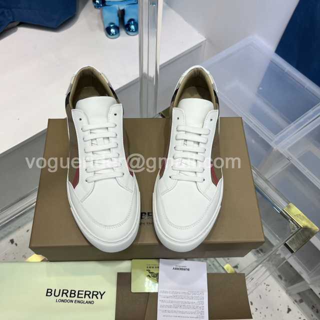 Burberry slides v1 Burberry slides v1
