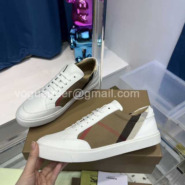 Burberry slides v1 Burberry slides v1