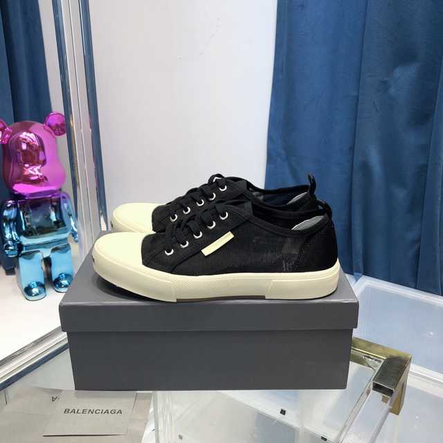 Balenciaga Paris canvas