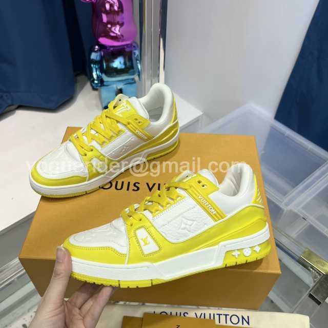 Louis Vuitton 22 runway