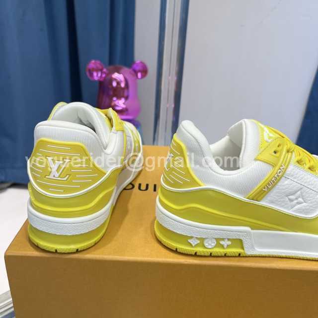 Louis Vuitton 22 runway