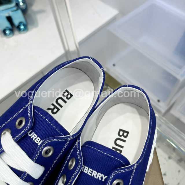 Burberry Men slides Burberry Men slides