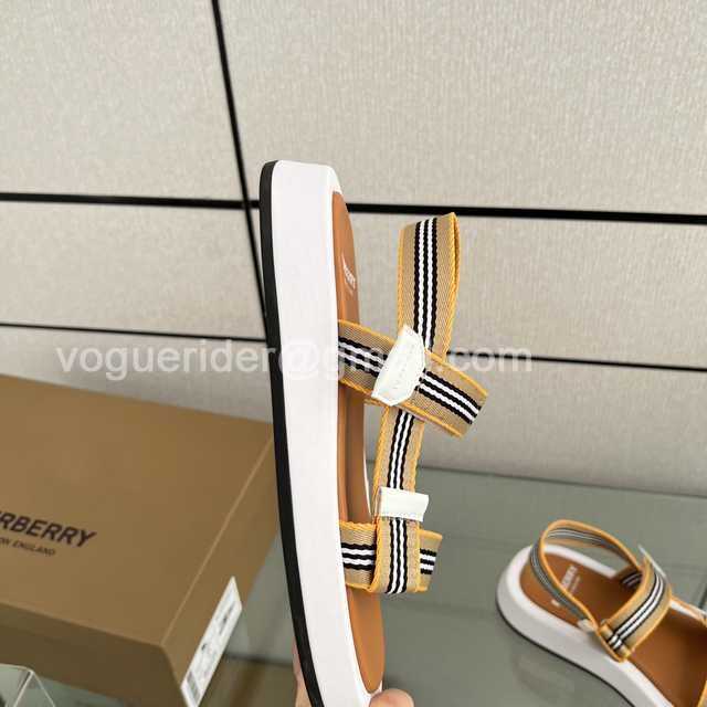 Burberry 2022 strap Burberry 2022 strap