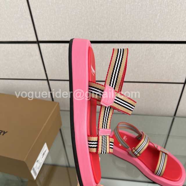 Burberry 2022 strap Burberry 2022 strap
