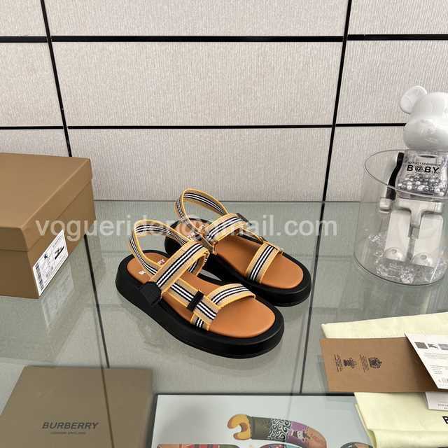 Burberry 2022 strap Burberry 2022 strap