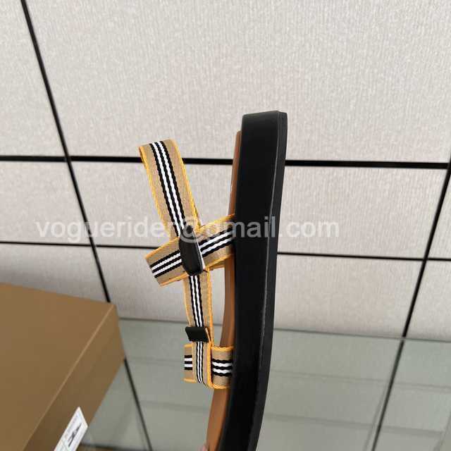 Burberry 2022 strap Burberry 2022 strap