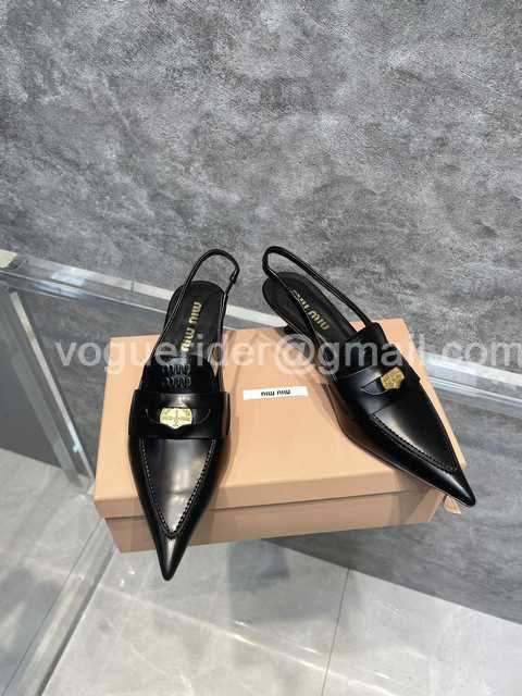 Miumiu 22ss coins Miumiu 22ss coins