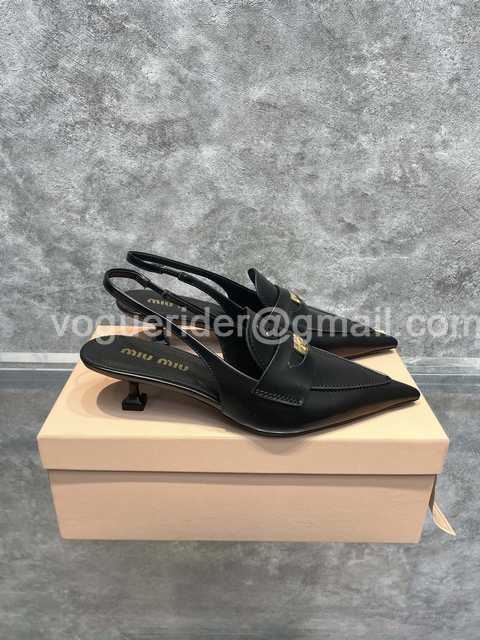 Miumiu 22ss coins Miumiu 22ss coins