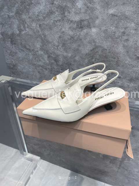 Miumiu 22ss coins Miumiu 22ss coins
