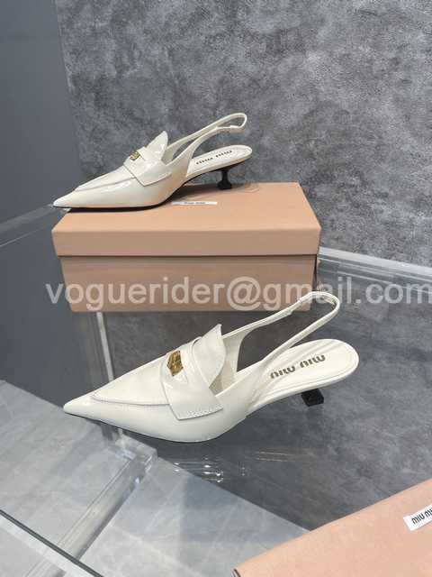 Miumiu 22ss coins Miumiu 22ss coins