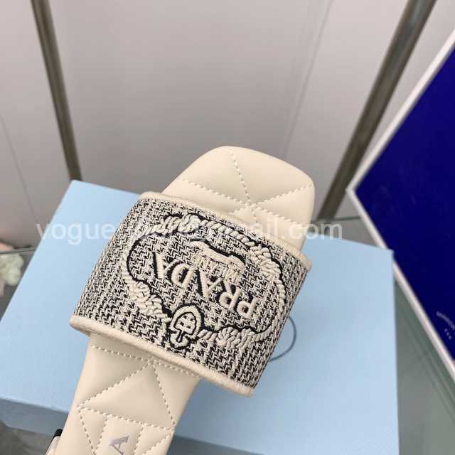 Prada 2022ss sheep Prada 2022ss sheep