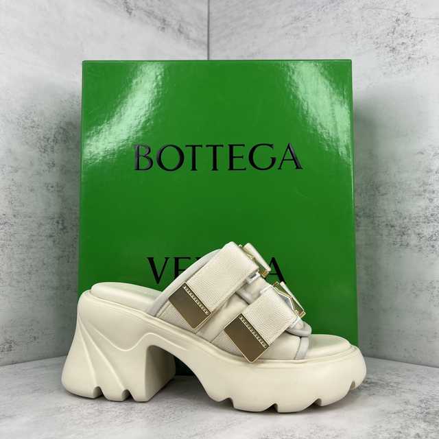 Bottega Veneta 22s Platform