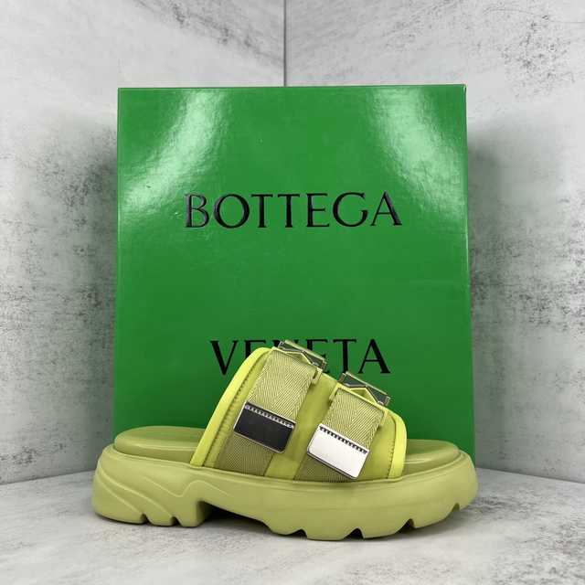 Bottega Veneta 22s Thick