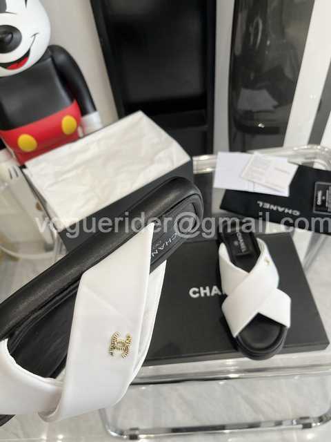 Chanel 2022 crossing