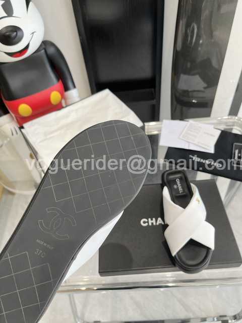 Chanel 2022 crossing