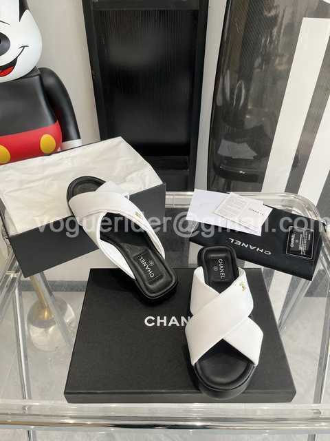 Chanel 2022 crossing