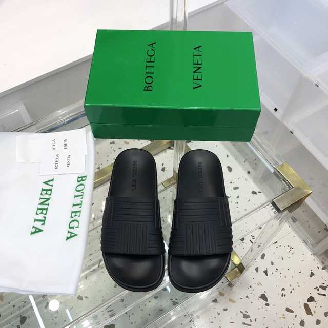 Bottega Veneta 2022 rubber