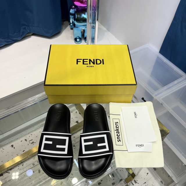 Fendi Couple PU