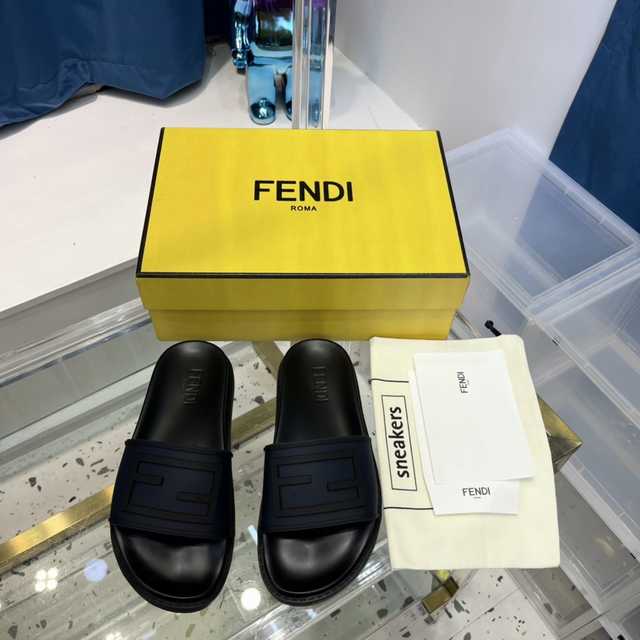 Fendi Couple PU