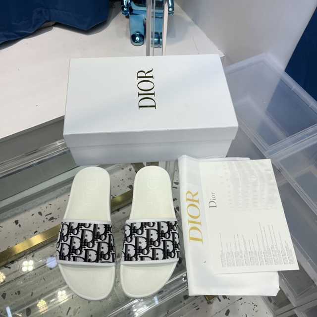 Dior men puffy