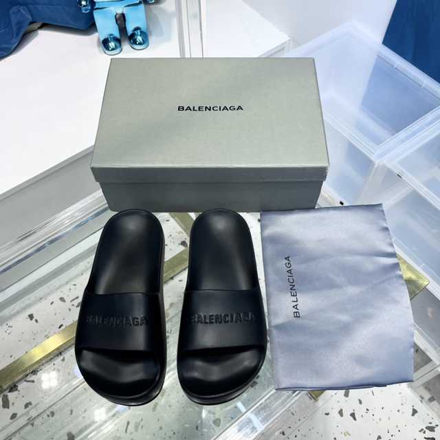 Balenciaga 22ss PU