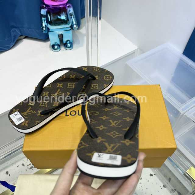 Louis Vuitton flip-flops Louis Vuitton flip-flops