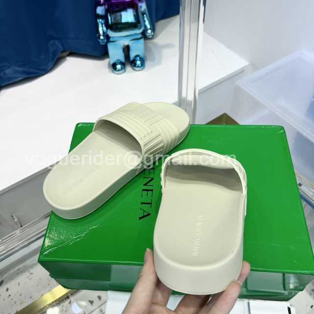 Bottega Veneta 2022 rubber